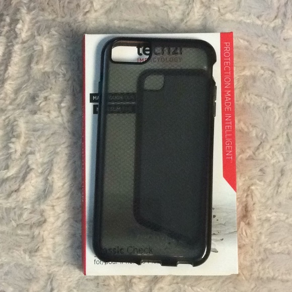 Tech21 iPhone 6s Plus case - Picture 1 of 4